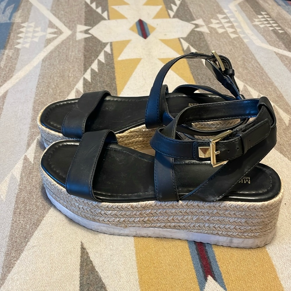 Michael Kors platform size 8 Sandals